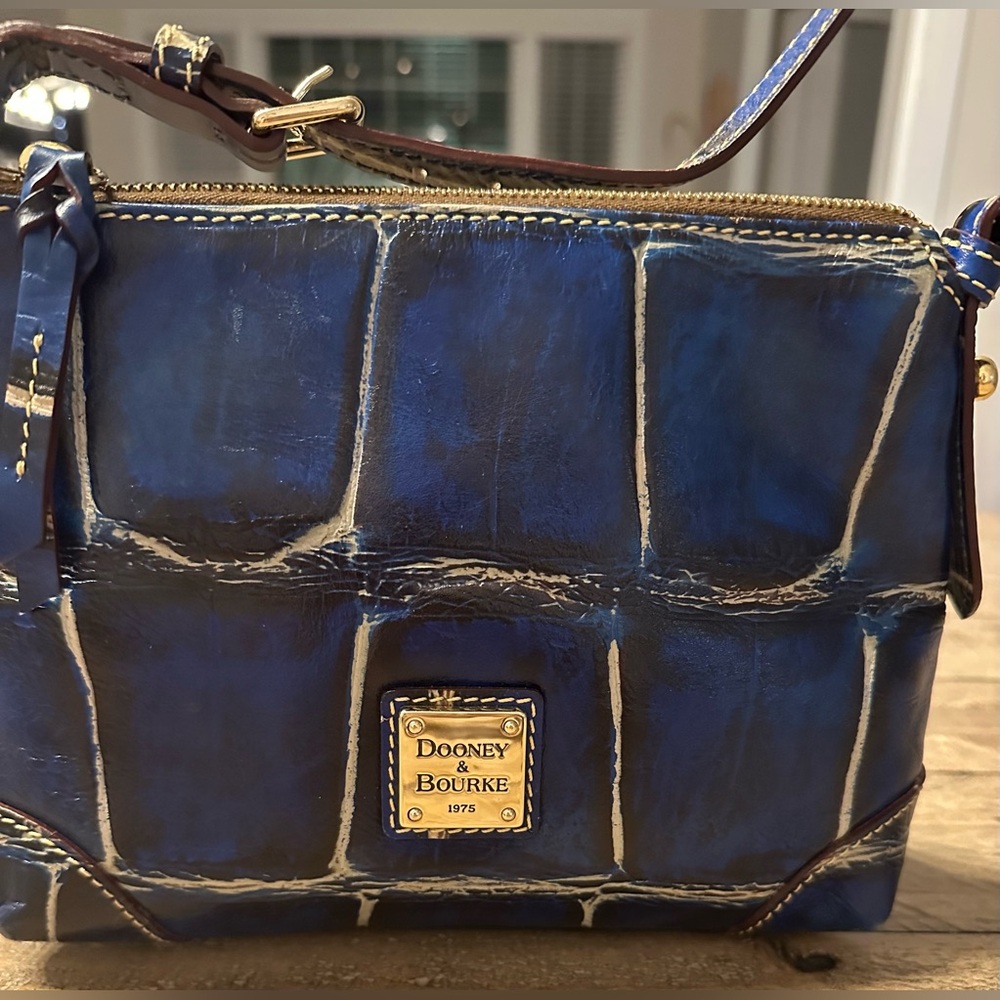 Vintage vibrant Dooney and bourke small shoulder bag - Picture 4 of 10
